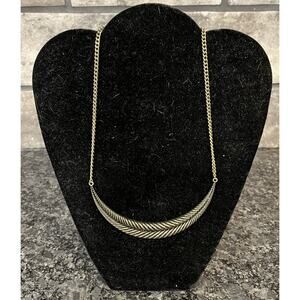 Vtg 21” “Antique Brass” Colored Necklace w/Wide U-Shaped Ribbed Center Accent